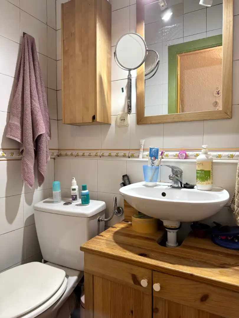 Bathroom of Flat for sale in Barcelona  with Parquet flooring, Furnished and Washing machine