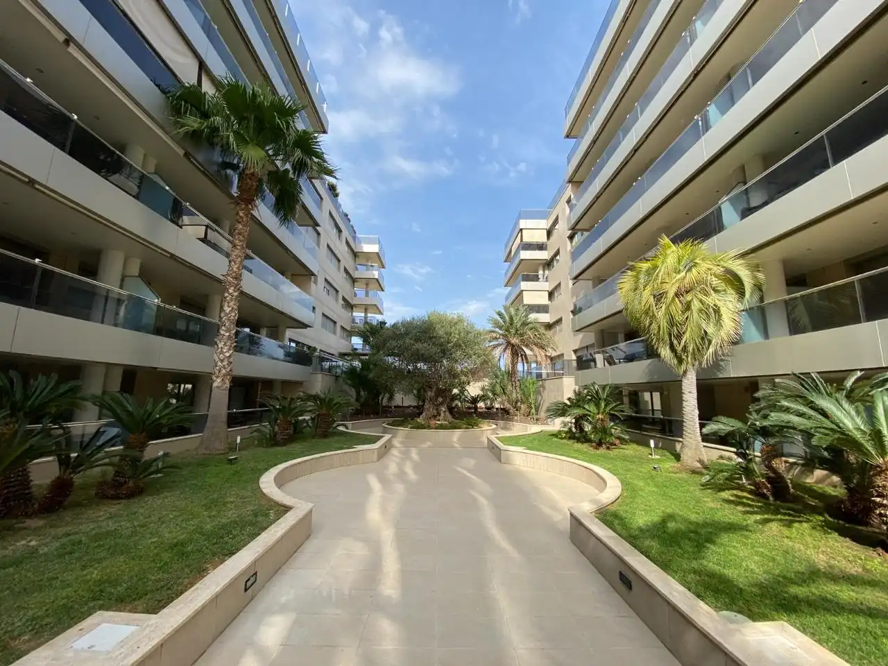Vista exterior de Apartamento de alquiler en Eivissa con Aire acondicionado, Calefacción y Jardín privado