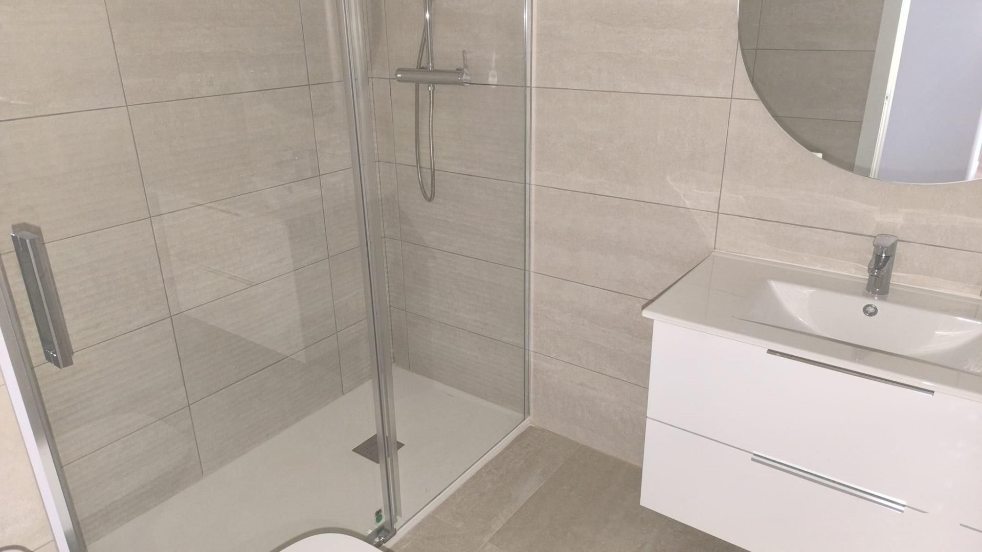 Bathroom of Flat for sale in Castellón de la Plana / Castelló de la Plana  with Storage room and Alarm