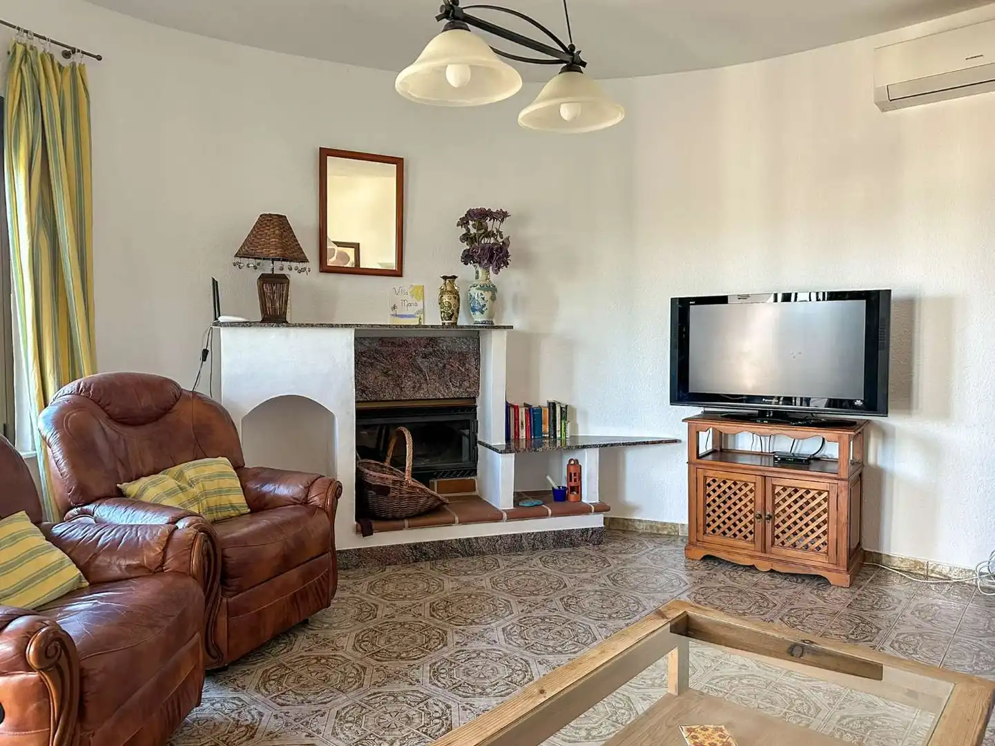 Sala de estar de Casa o chalet en venta en Almuñécar con Aire acondicionado, Calefacción y Terraza