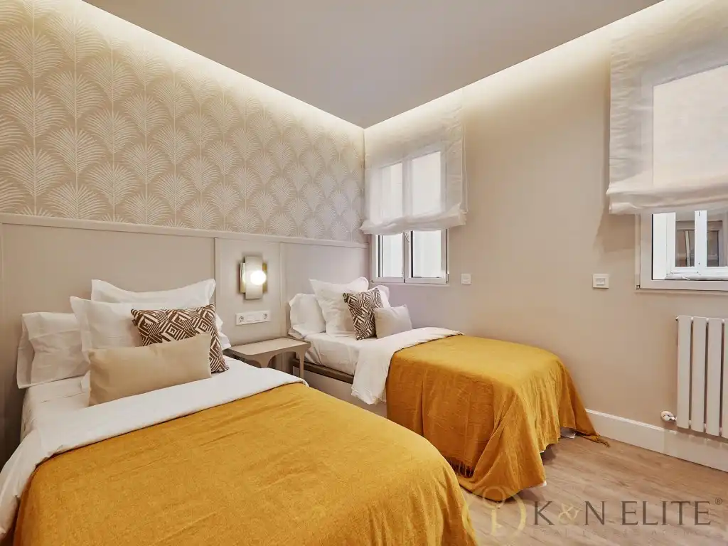 Bedroom of Attic for sale in Madrid  with Air Conditioner, Terrace and Swimming Pool