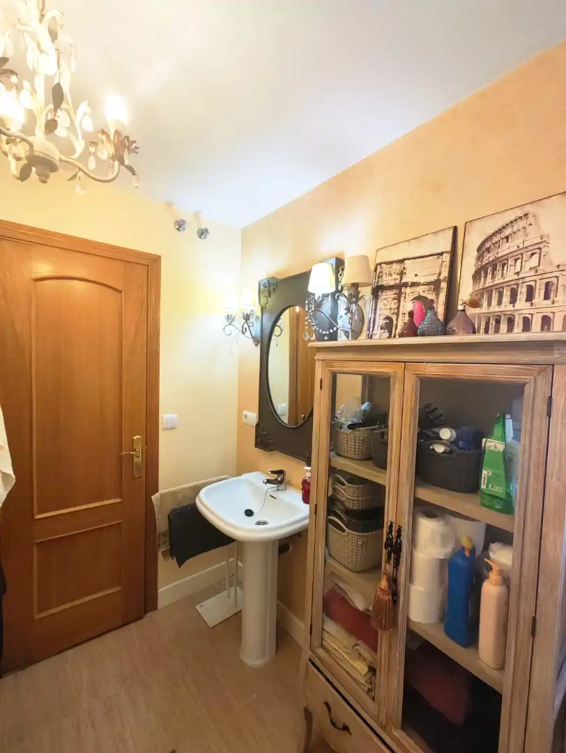 Baño de Piso en venta en Lucena con Trastero y Balcón
