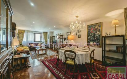 Sala d'estar de Pis en venda en Oviedo  amb Calefacció i Traster