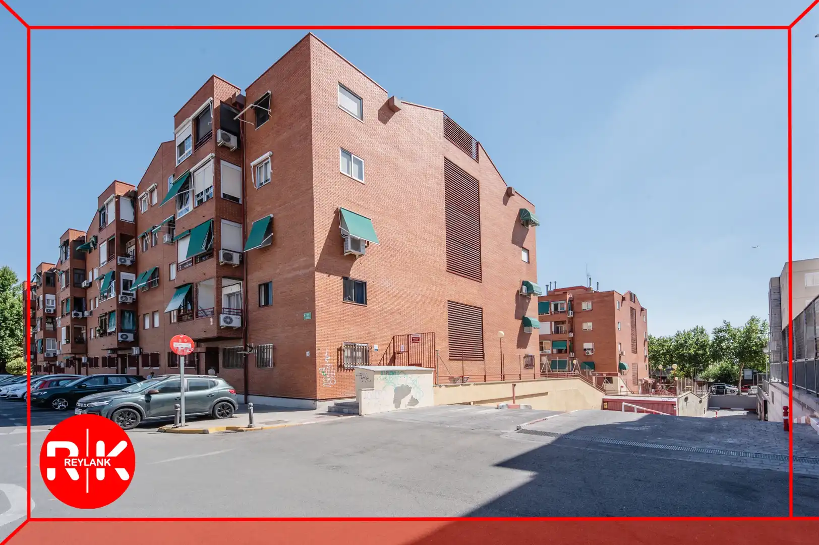 Vista exterior de Piso en venta en San Fernando de Henares con Aire acondicionado, Calefacción y Amueblado