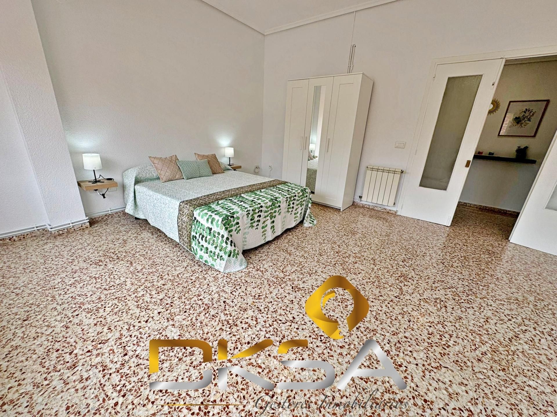 Flat to share in Centro