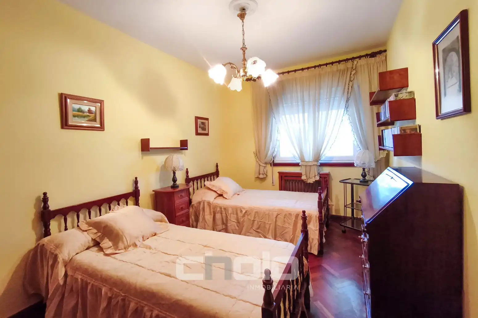 Habitación de Piso en venta en Lugo con Calefacción y Amueblado