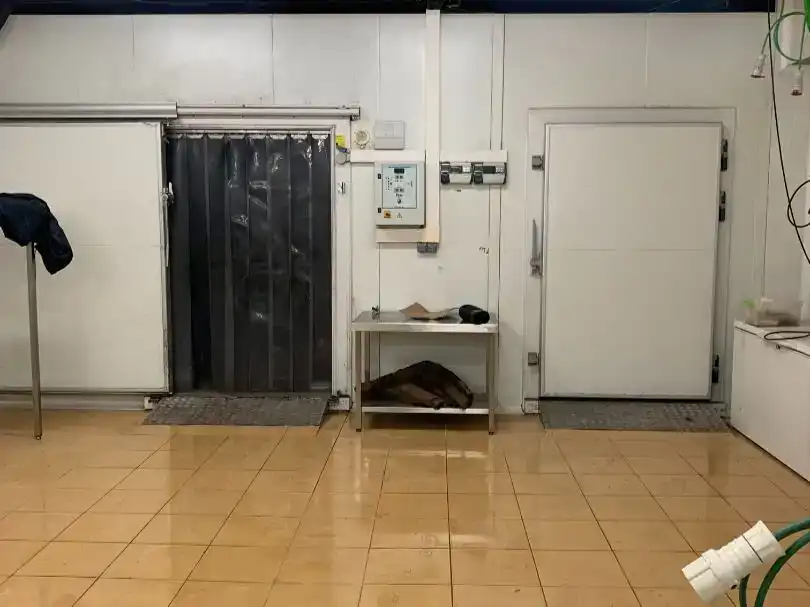 Fabrikhallen zur Miete in Bueu