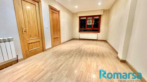 Foto 2 de Planta baixa en venda a Travesía de Cobaleda, Murallas, Ávila