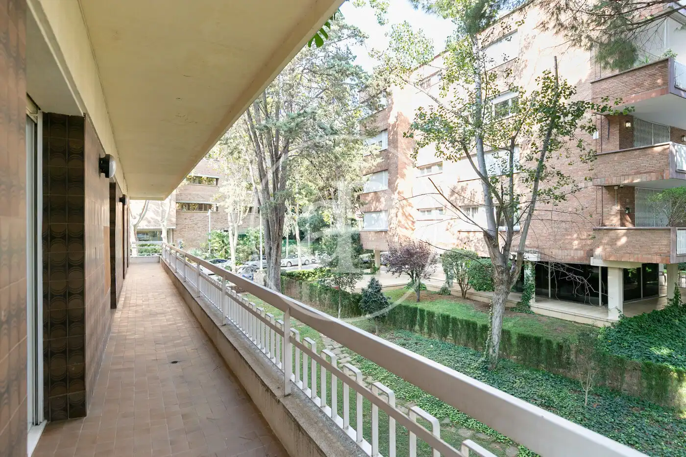 Vista exterior de Piso en venta en Barcelona con Calefacción, Jardín privado y Terraza