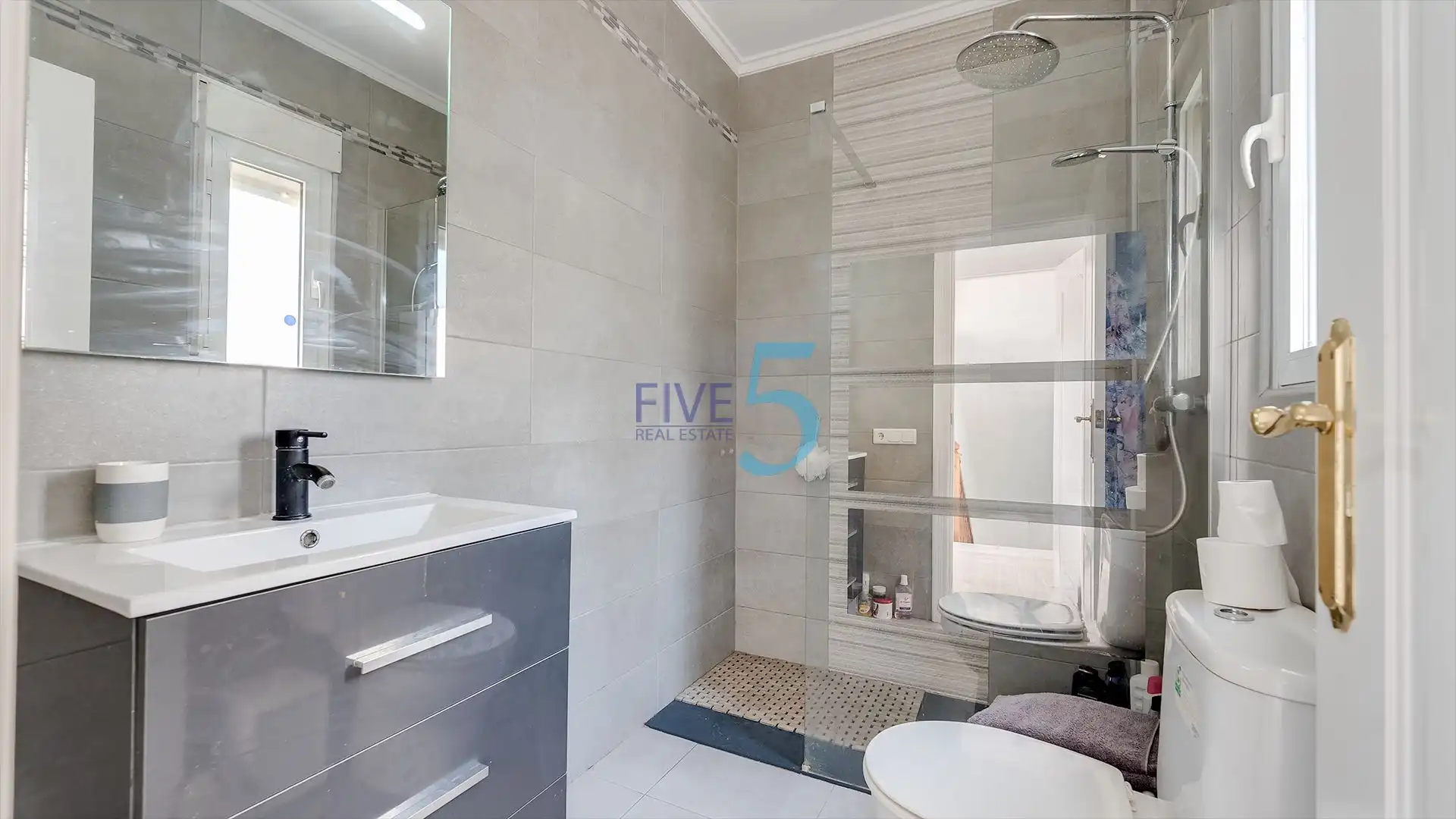 Bathroom of Houses for sale in Rojales  with Air Conditioner, Heating and Terrace