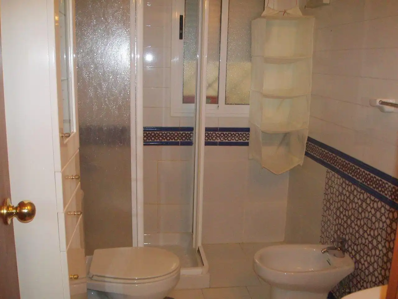 Baño de Apartamento de alquiler en Sevilla con Aire acondicionado, Calefacción y Horno