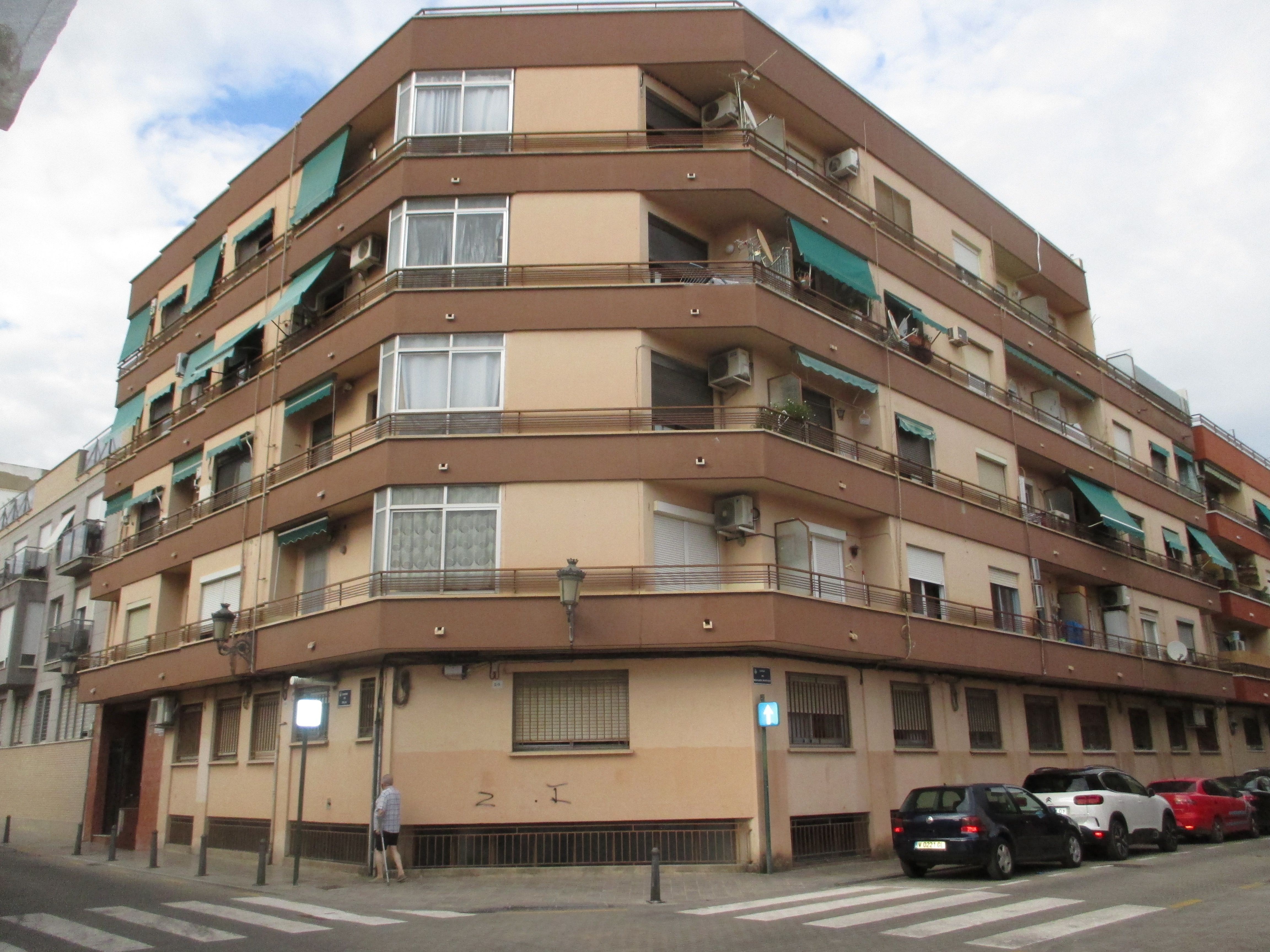 Vista exterior de Garatge de lloguer en  Valencia Capital