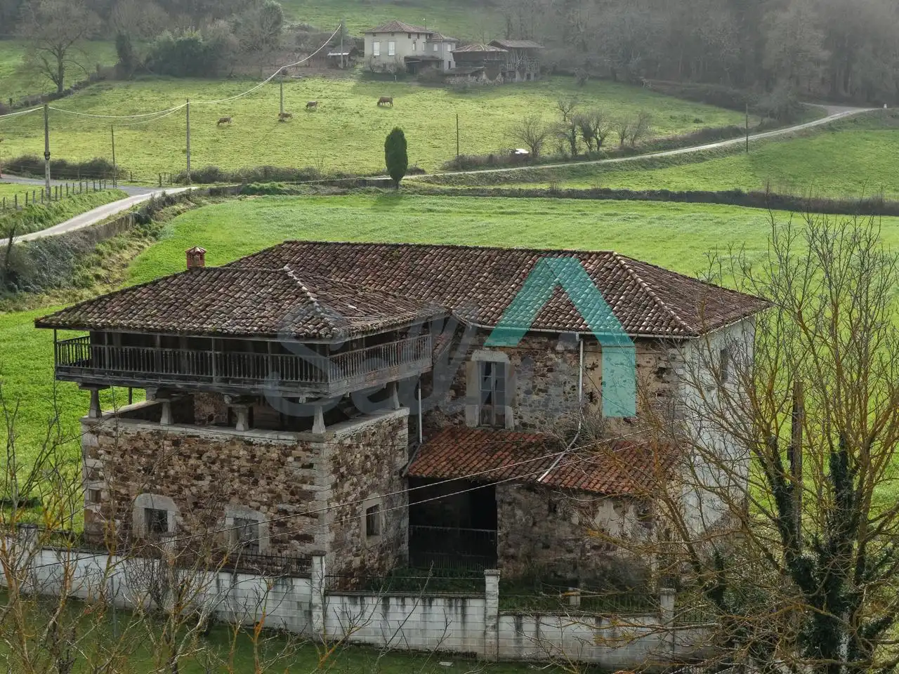 Casa o xalet en venda a Llamas, Salas