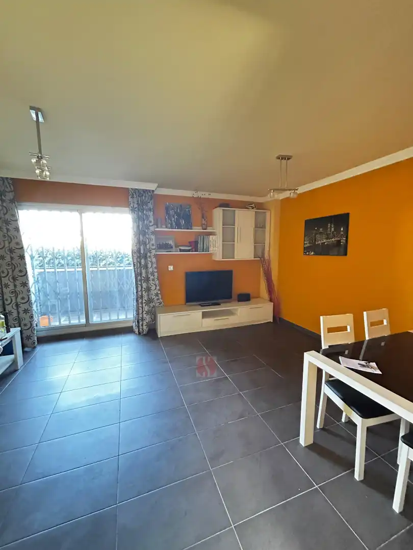 Living room of Flat for sale in Alhendín  with Parquet flooring, Terrace and Community pool