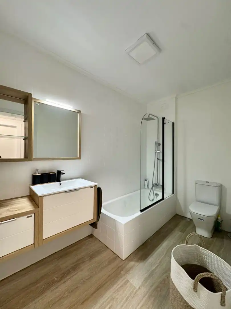 Baño de Piso en venta en Noja con Calefacción y Terraza