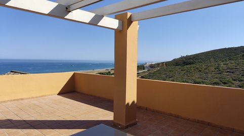DESPIERTA CON VISTAS AL MAR Y GIBRALTAR EN EL CORAZÓN DE LA DUQUESA