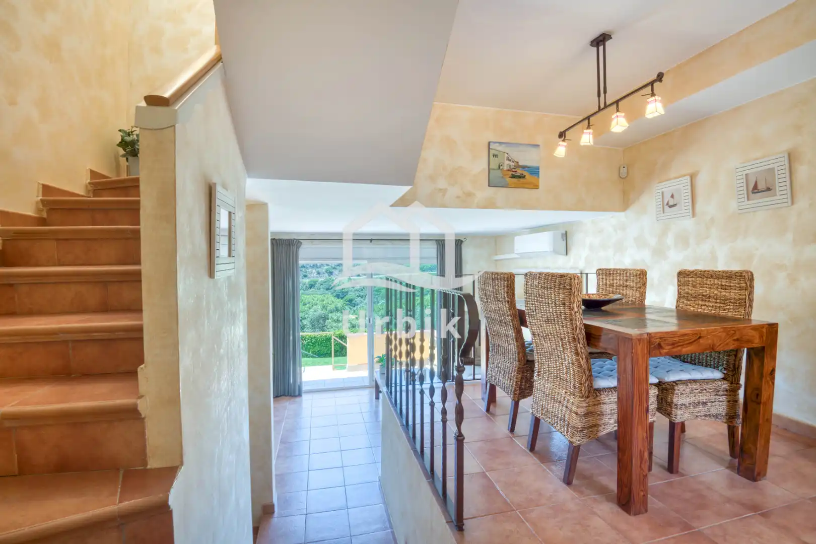 Esszimmer von Einfamilien-Reihenhaus zum Verkauf in Castell d'Aro, Platja d'Aro i s'Agaró mit Klimaanlage, Heizung und Terrasse