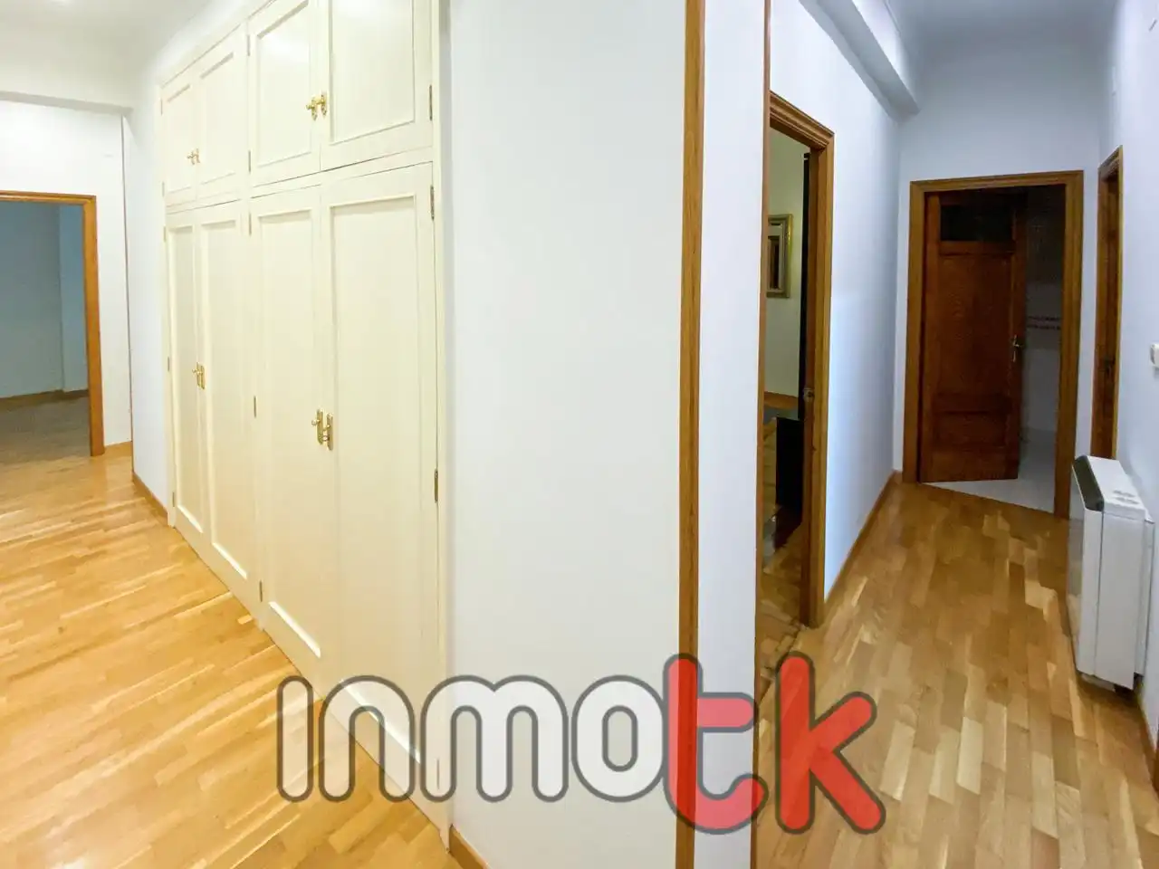 Flat for rent in A Coruña Capital   with Heating, Parquet flooring and Furnished