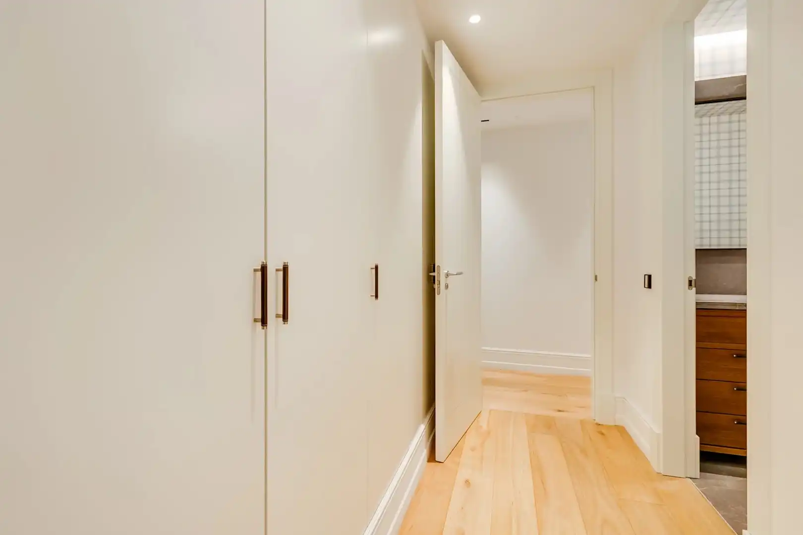 Flat for rent in Madrid  with Air Conditioner, Heating and Storage room