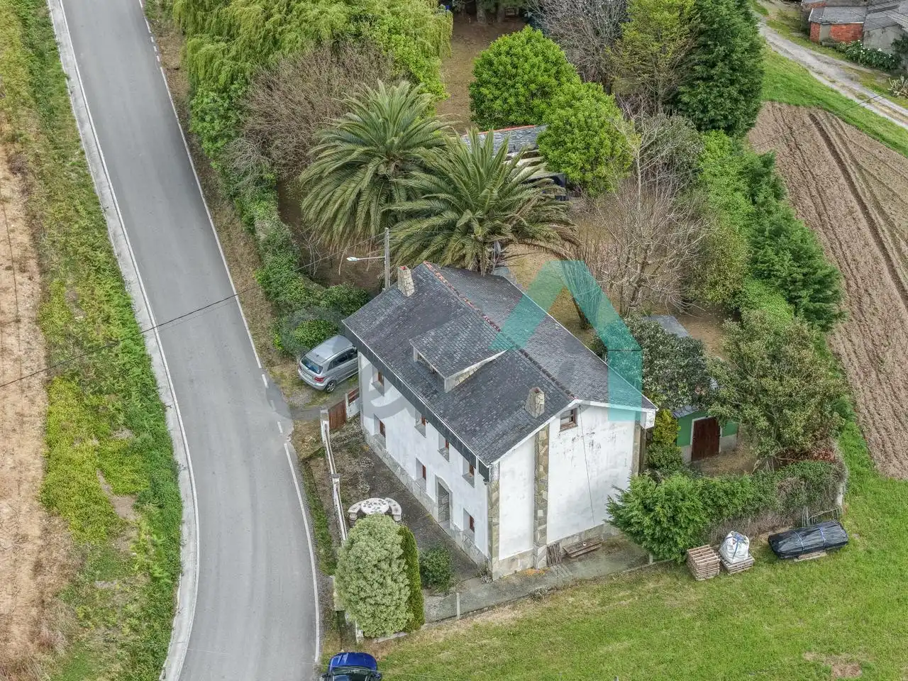 Vista exterior de Casa o chalet en venta en Castropol con Calefacción y Jardín privado