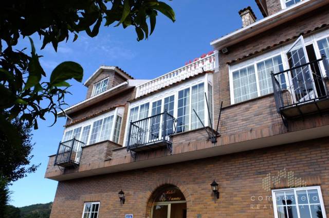 Edificio en Venta en Lugar Bretal en Olveira