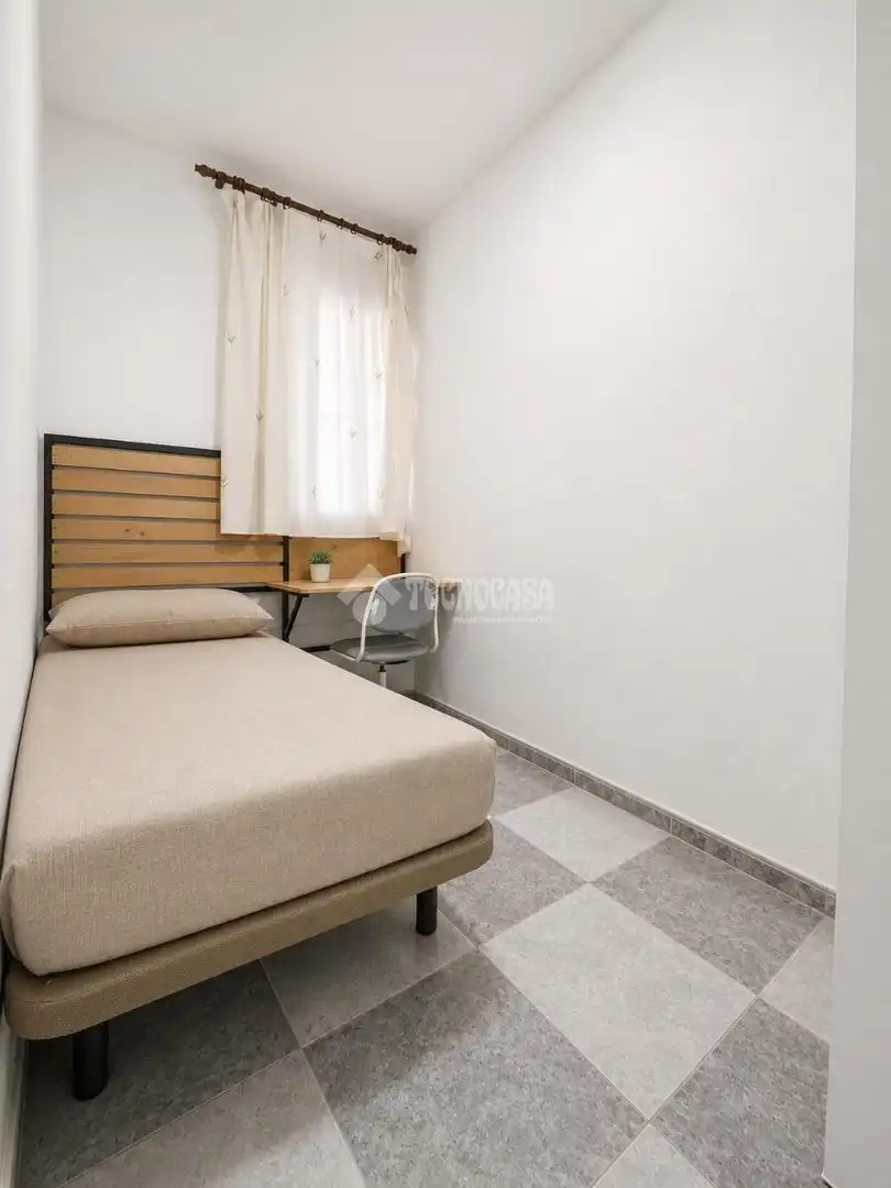 Habitación de Piso en venta en Sevilla
