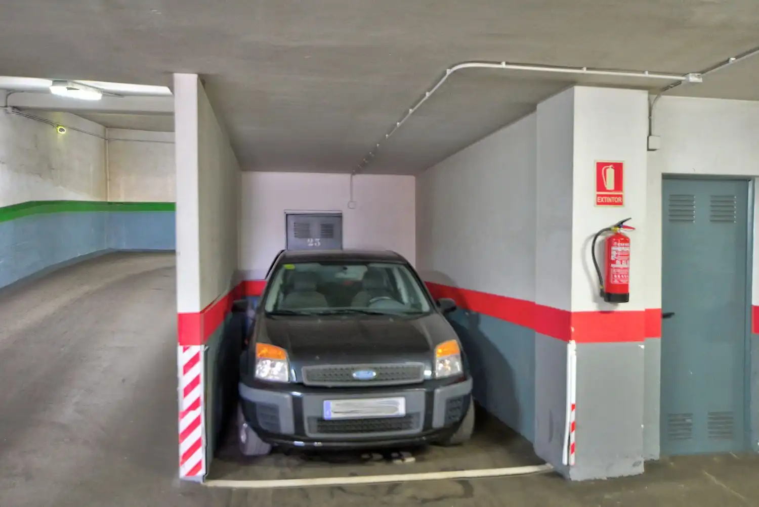 Parking de Piso en venta en Oviedo  con Aire acondicionado, Calefacción y Jardín privado