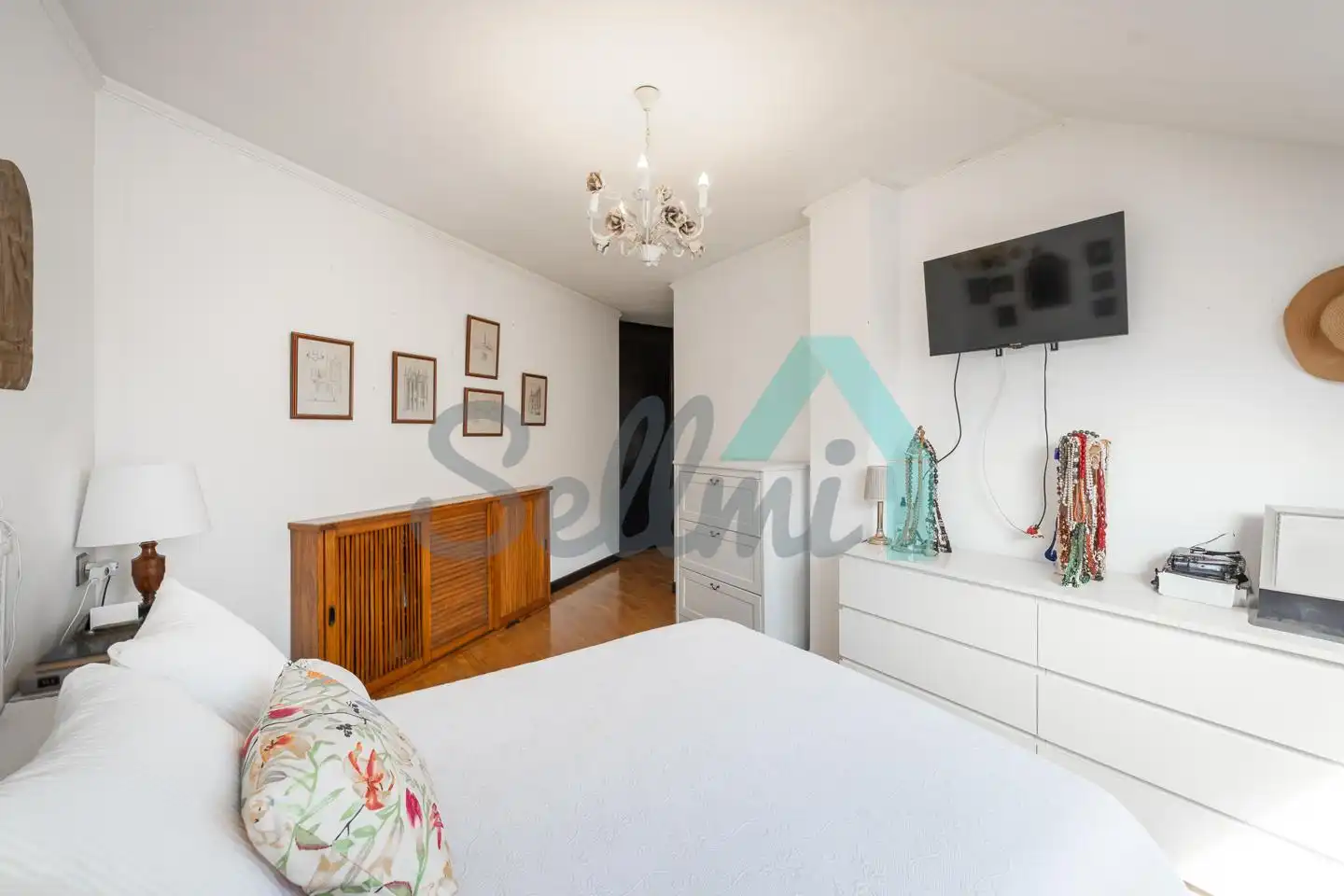Dormitori de Dúplex en venda en Oviedo  amb Calefacció, Parquet i Terrassa