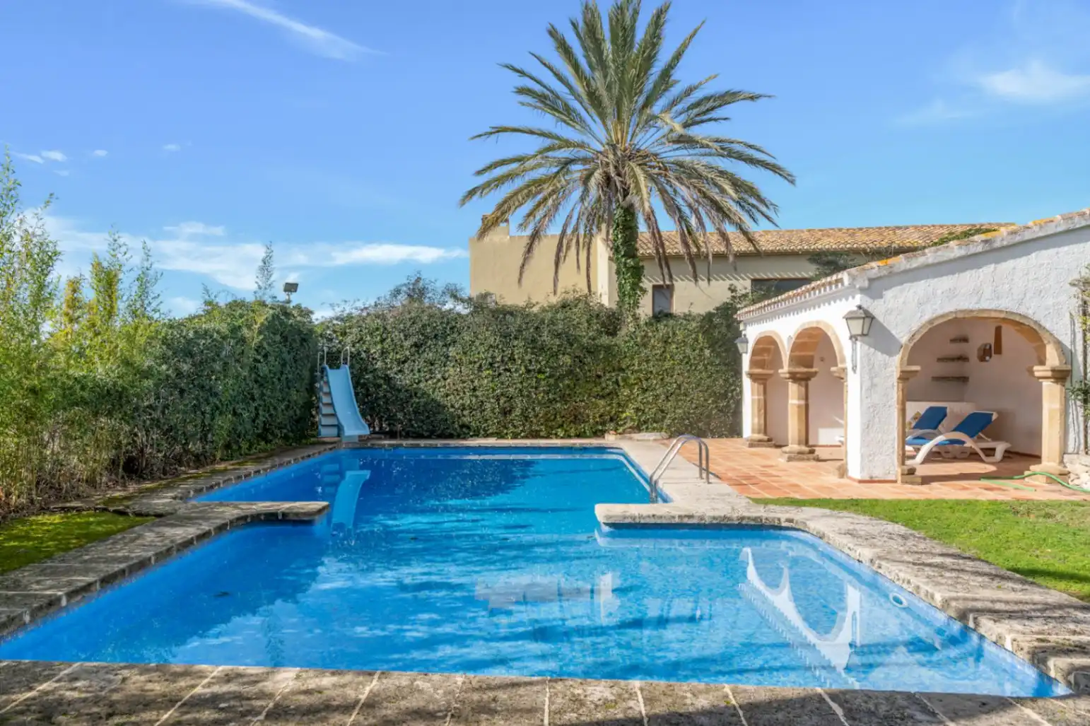Swimming pool of Houses for sale in Jávea / Xàbia  with Air Conditioner, Heating and Private garden