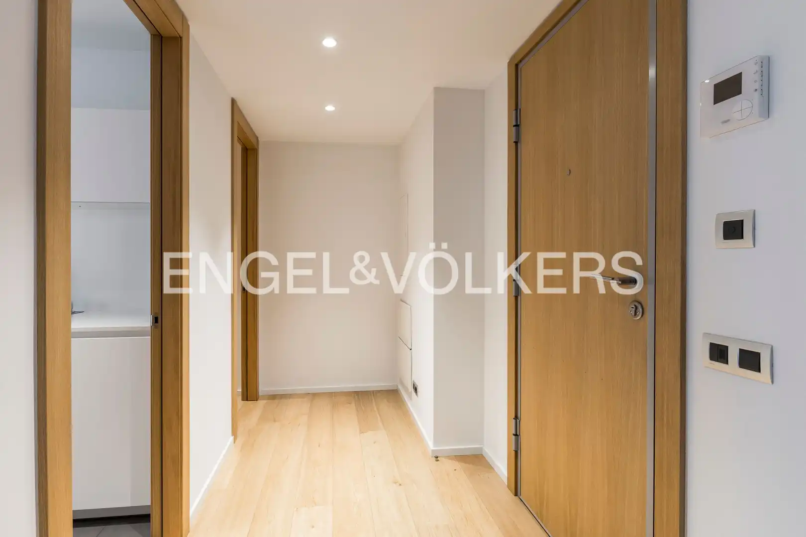 Flat for rent in Madrid  with Air Conditioner, Heating and Storage room