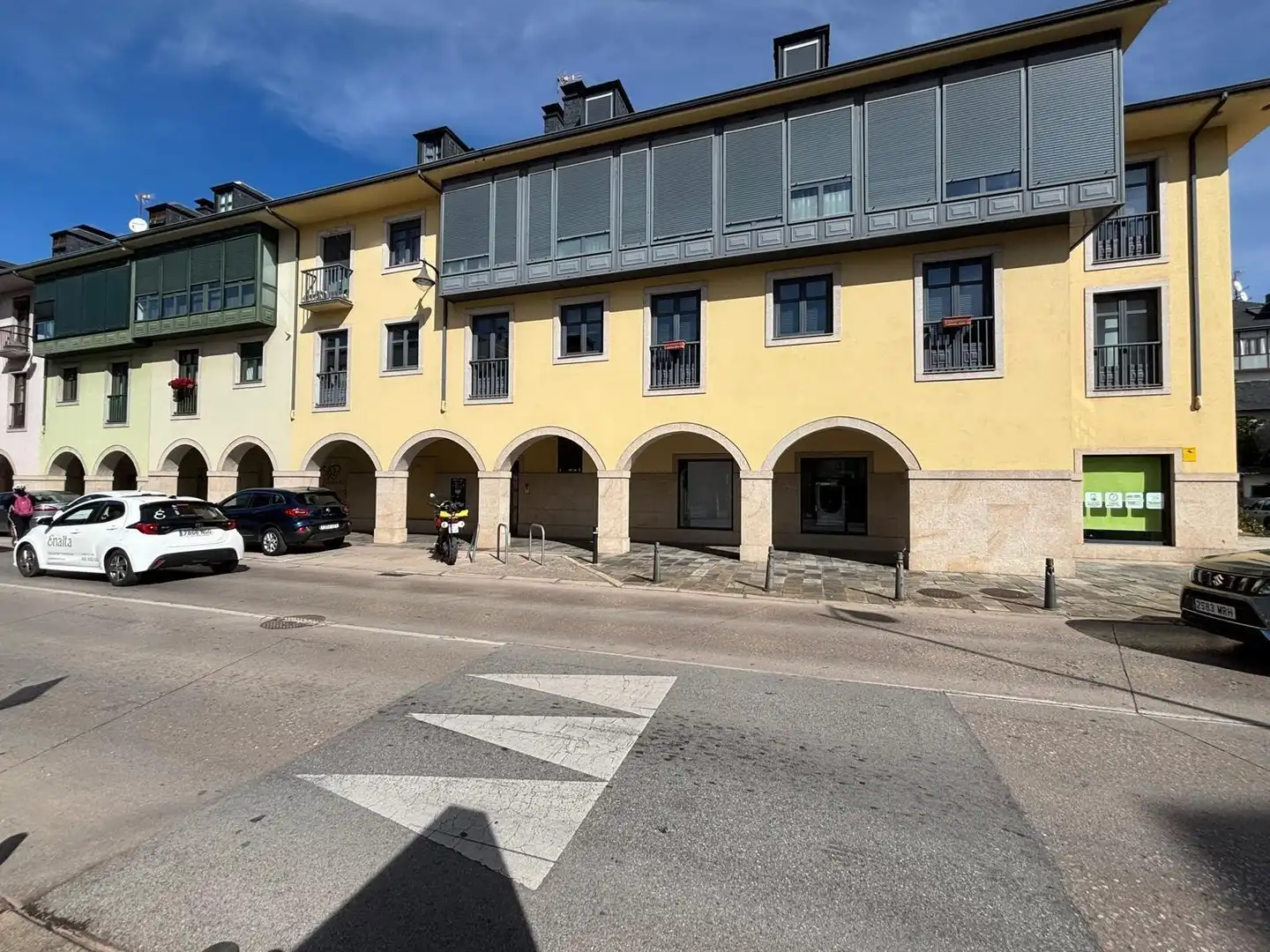 Exterior view of Apartments for sale in Zona Alta