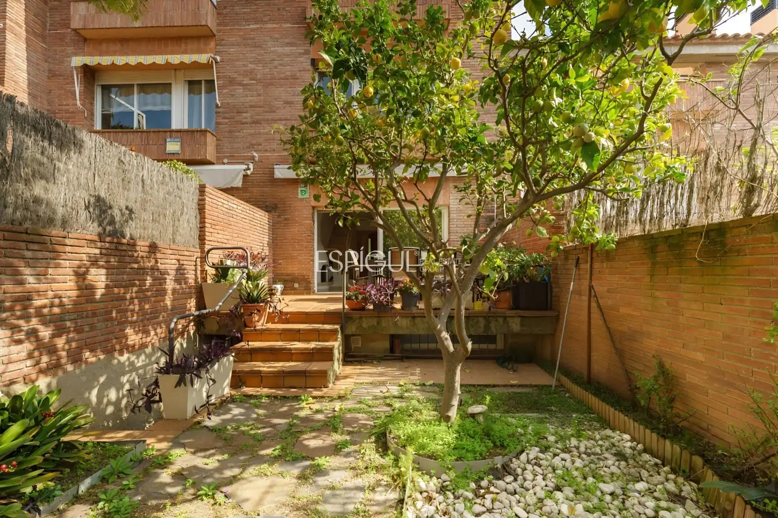 Jardín de Casa adosada en venta en Tiana con Calefacción, Jardín privado y Parquet