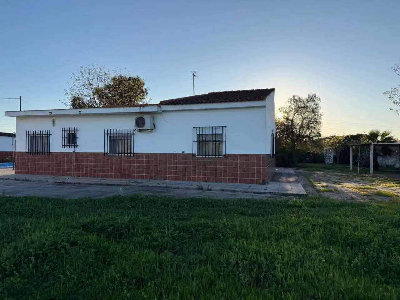 Vista exterior de Casa o chalet en venta en Carmona con Aire acondicionado, Calefacción y Jardín privado