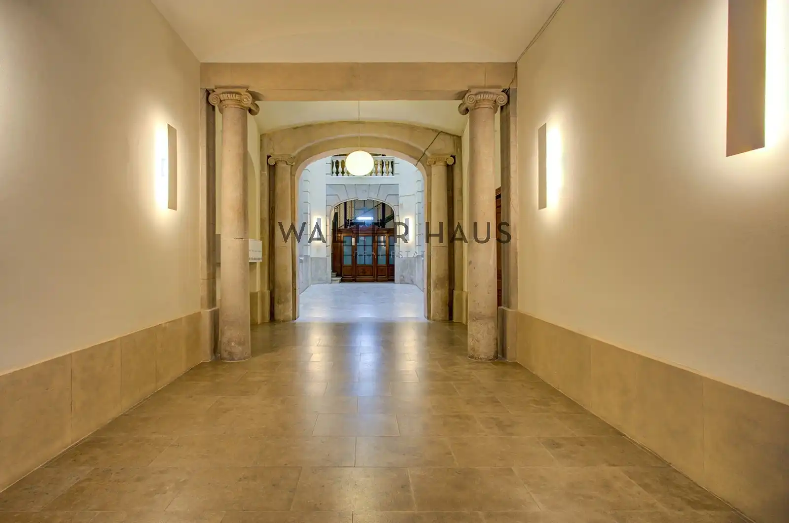 Piso en venta en Barcelona con Balcón