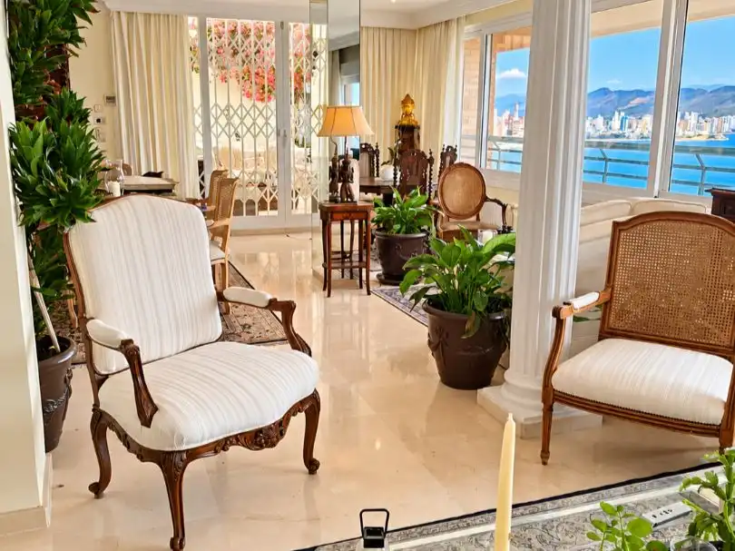 Sala d'estar de Apartament en venda en Benidorm amb Aire condicionat i Terrassa