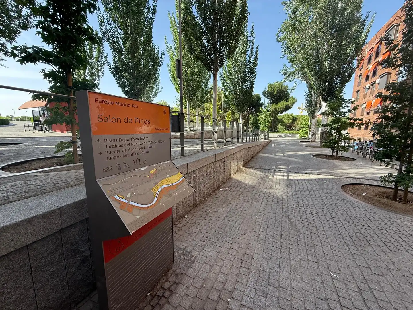 Exterior view of Flat for rent in Madrid  with Air Conditioner, Heating and Washing machine
