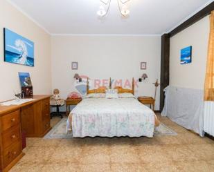Dormitori de Casa o xalet en venda en Vigo  amb Piscina