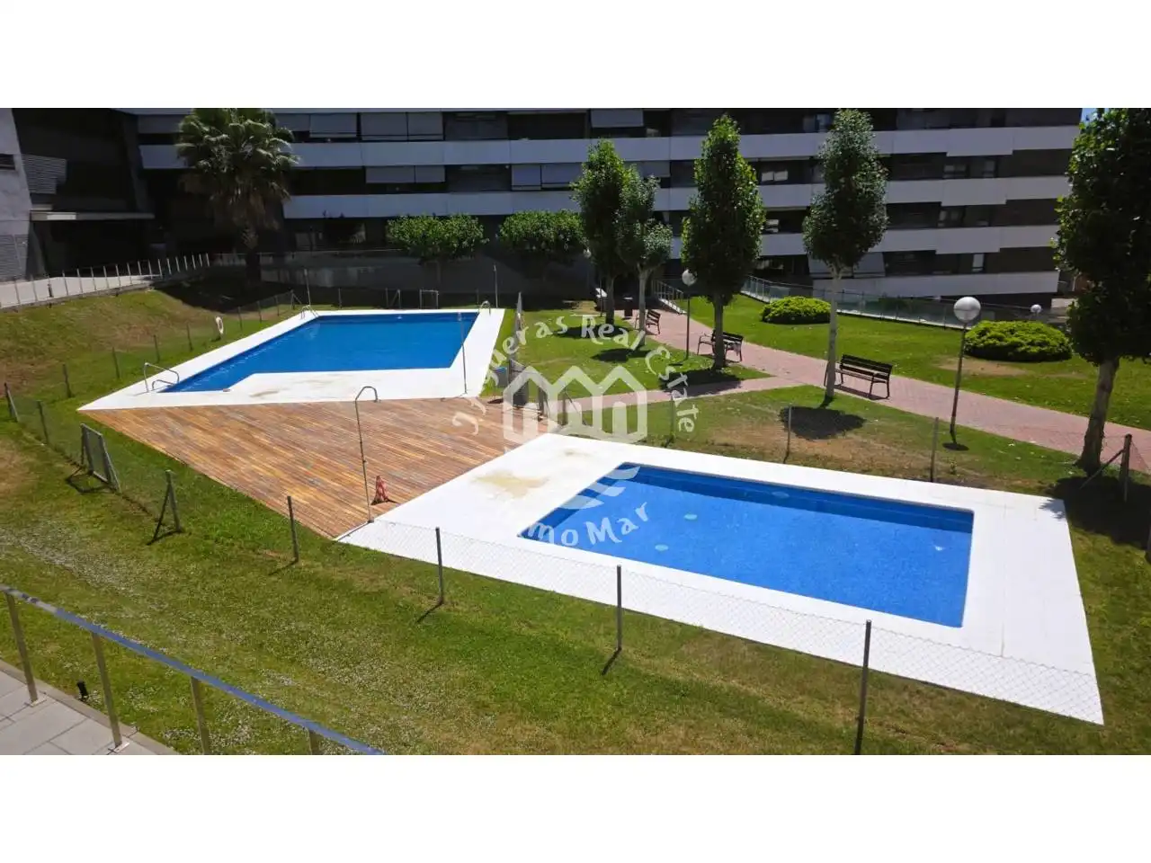 Piscina de Dúplex en venda en Terrassa amb Aire condicionat, Calefacció i Parquet