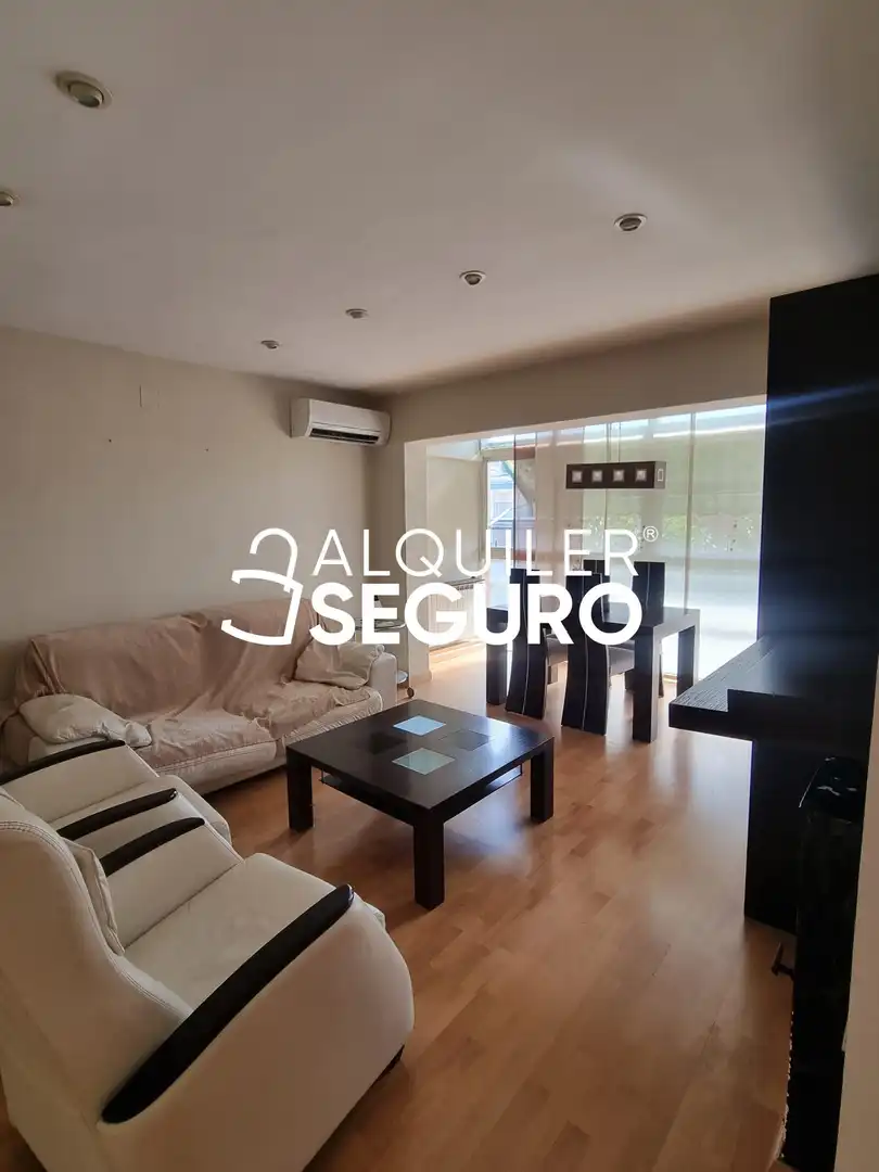 Wohnzimmer von Wohnung zur Miete in Madrid mit Klimaanlage, Heizung und Möbliert