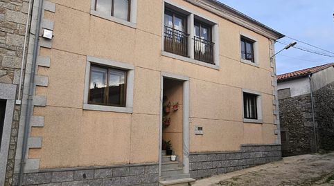 Encantadora Casa en Venta en Los Santos, Salamanca