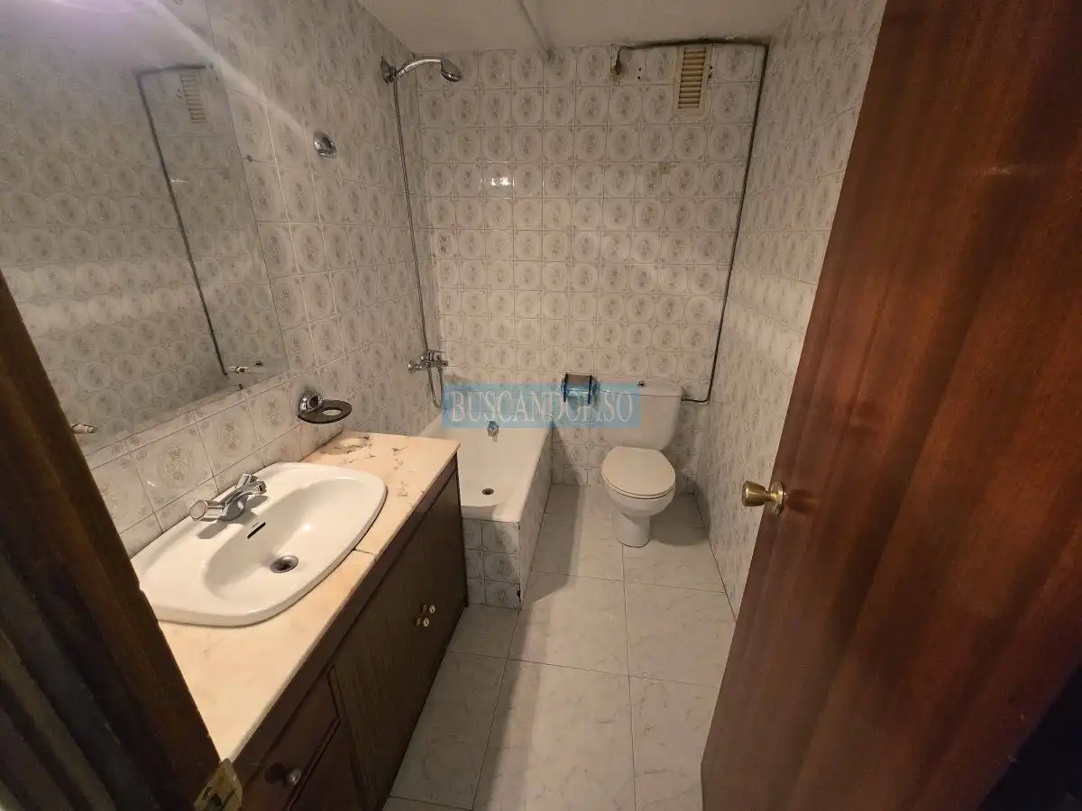 Badezimmer von Wohnung zum Verkauf in  Logroño mit Heizung und Terrasse