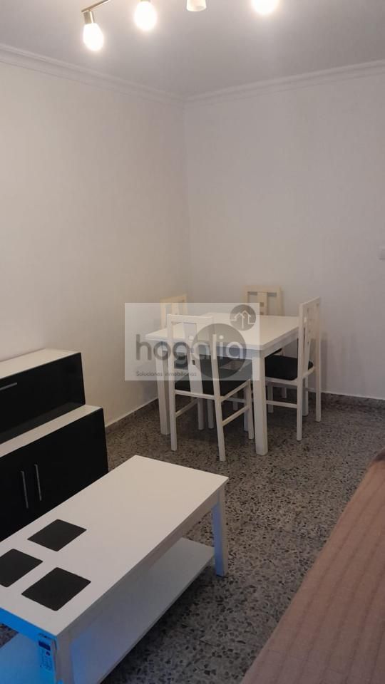 Dining room of Flat to rent in  Sevilla Capital  with Air Conditioner, Terrace and Furnished
