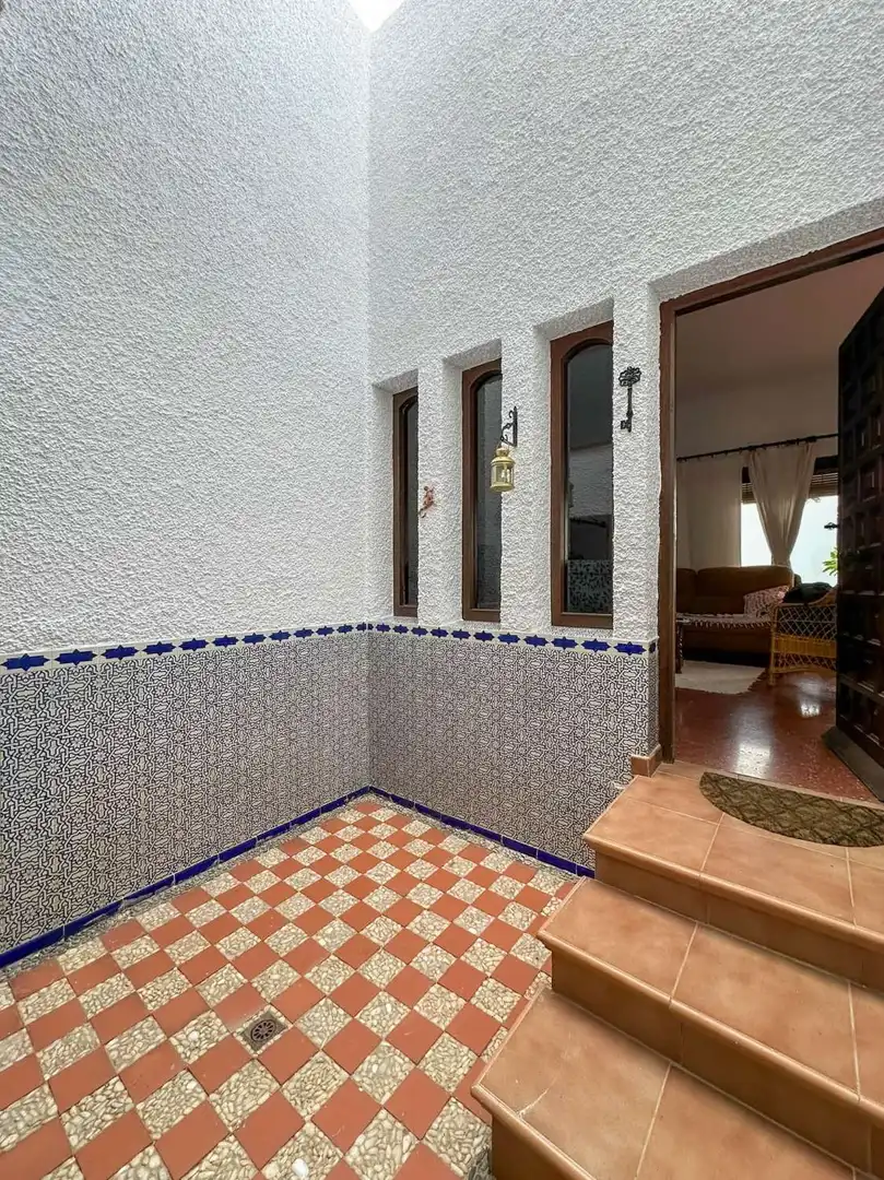 Einfamilien-Reihenhaus zum Verkauf in Salobreña mit Terrasse