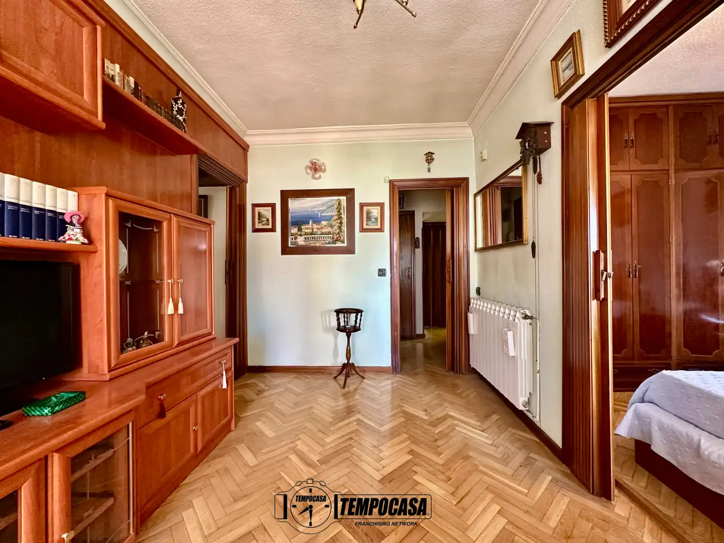 Flat for sale in Madrid  with Air Conditioner, Heating and Furnished