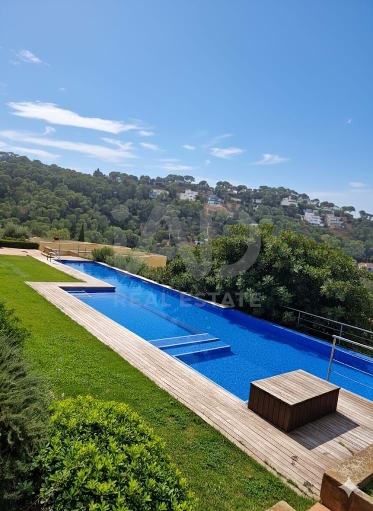Piscina de Casa adosada en venda en Begur amb Calefacció