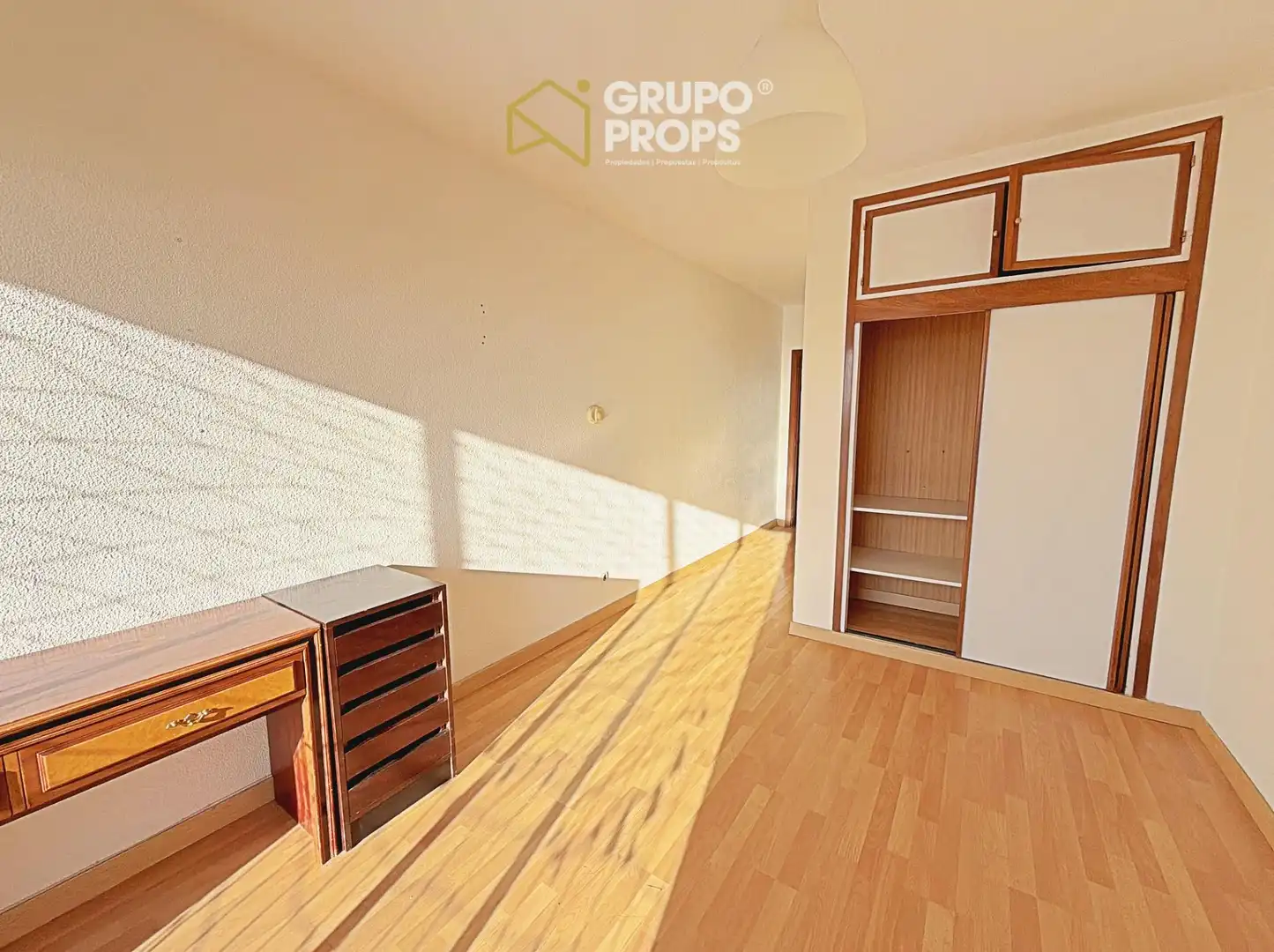 Habitación de Apartamento en venta en Madrid con Calefacción y Balcón