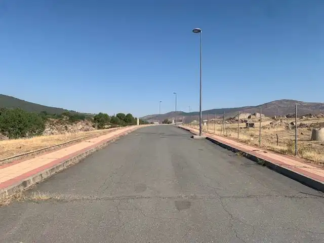 Residential zum Verkauf in PUENTE PASIL, El Tiemblo