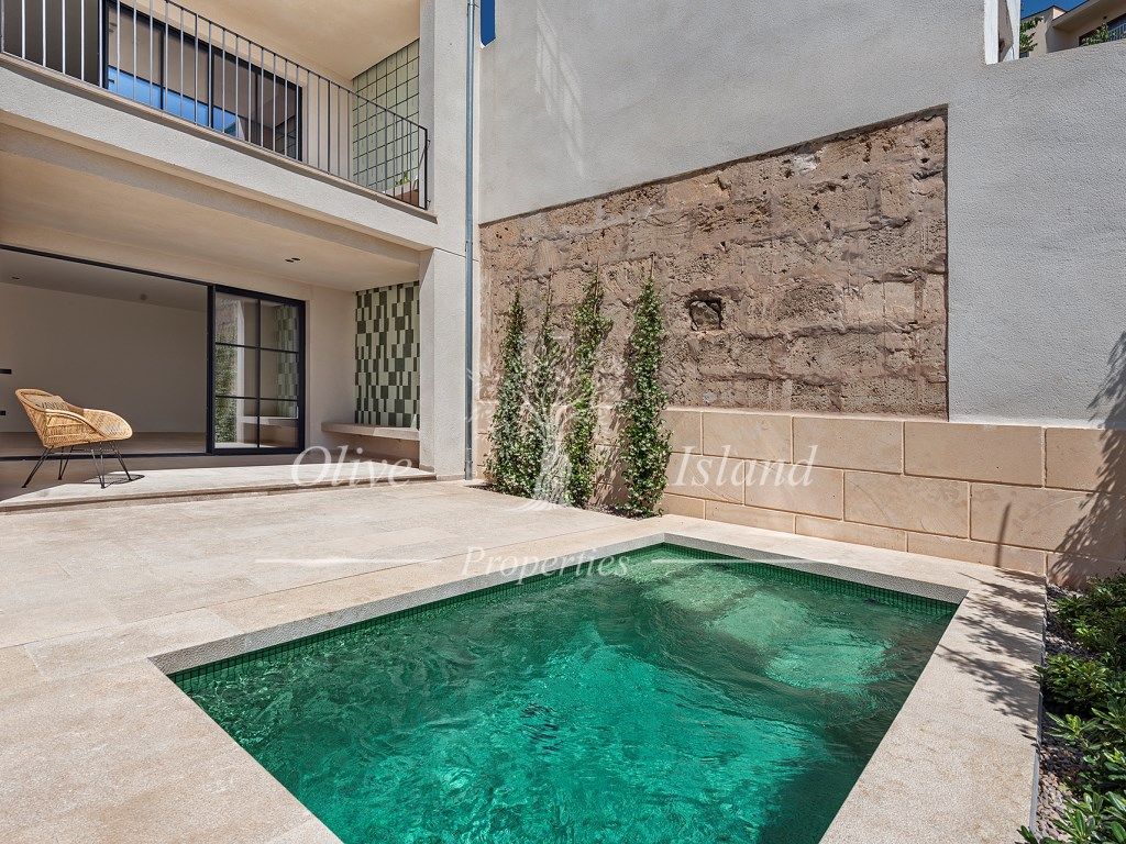 Swimming pool of House or chalet for sale in  Palma de Mallorca  with Air Conditioner, Heating and Terrace