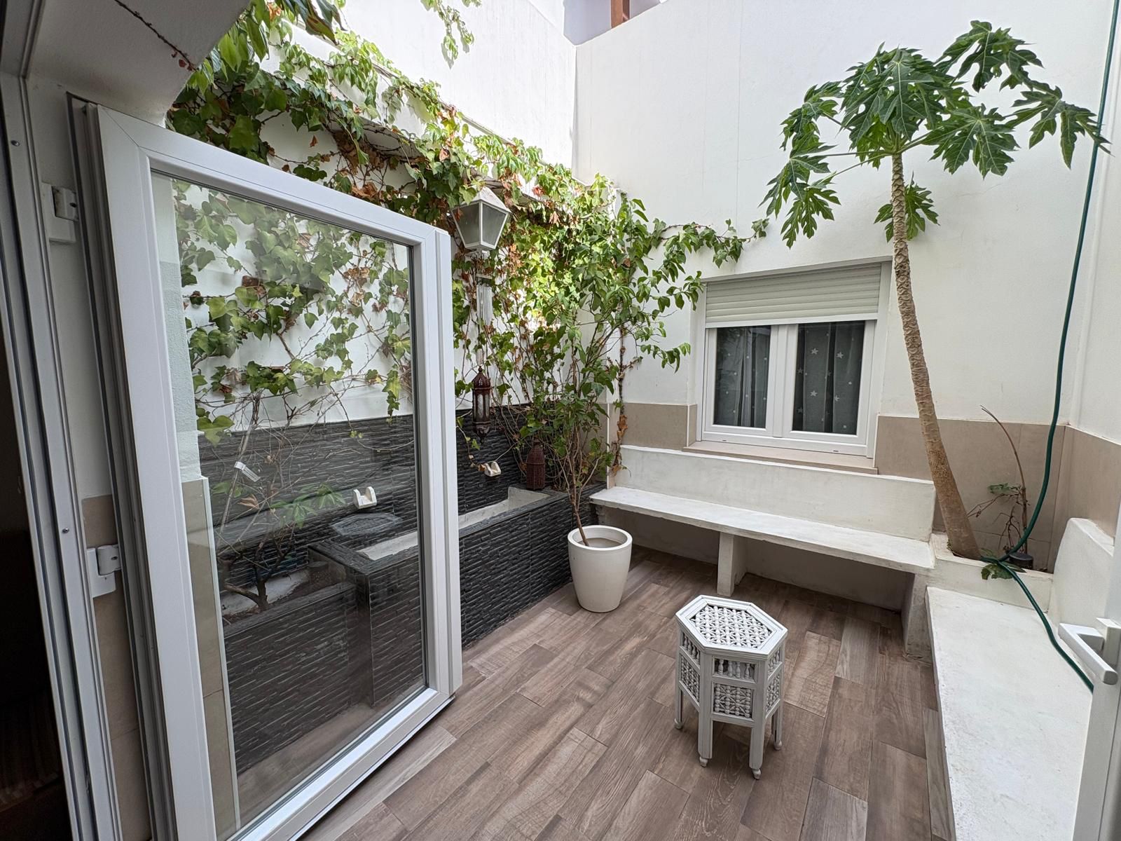 Terrassa de Casa o xalet en venda en Algeciras amb Aire condicionat, Jardí privat i Parquet