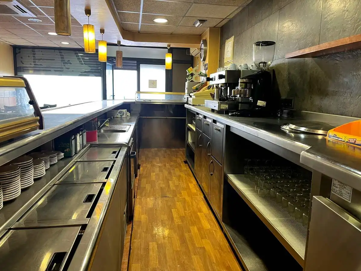 Local en venta en Santa Margarida de Montbui con Aire acondicionado y Amueblado